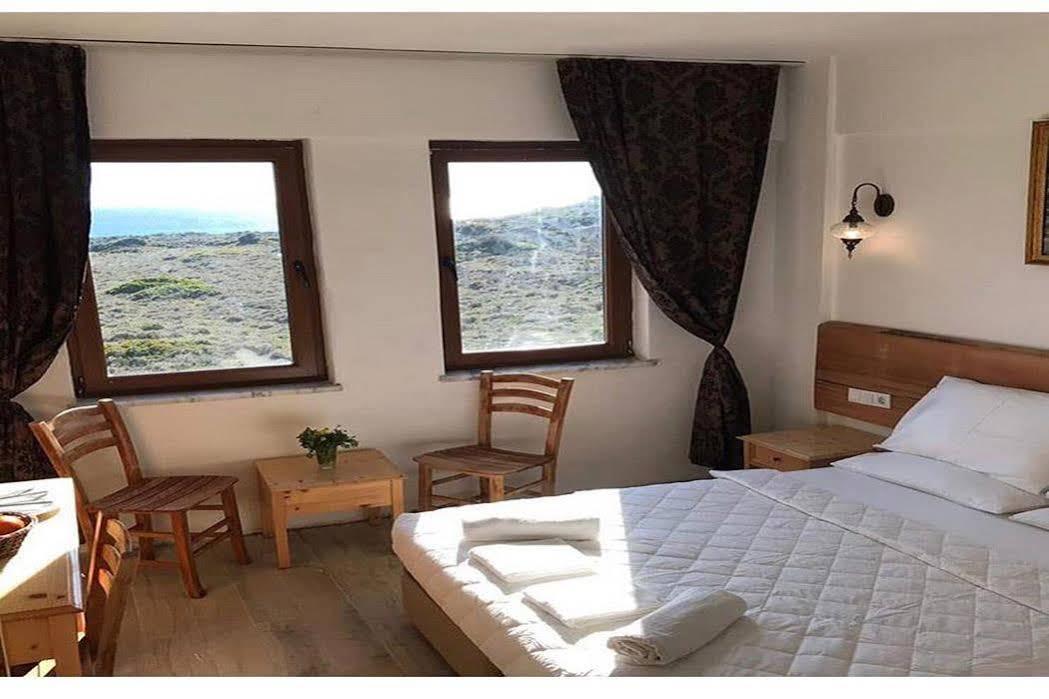 Sukha Inn Hotel & Beach ボズカーダ エクステリア 写真